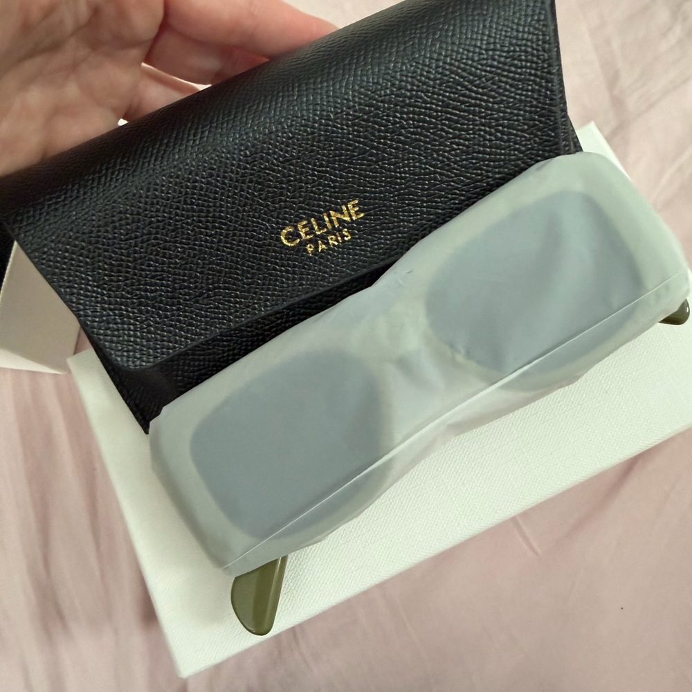 Faux designer CC sunglasses green olive and Gold triumph Sunglasses - Picture 8 of 12
